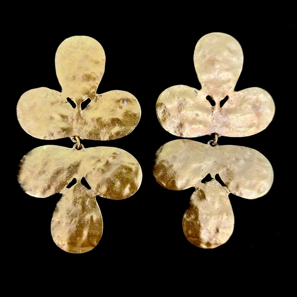 Earrings Gold tone